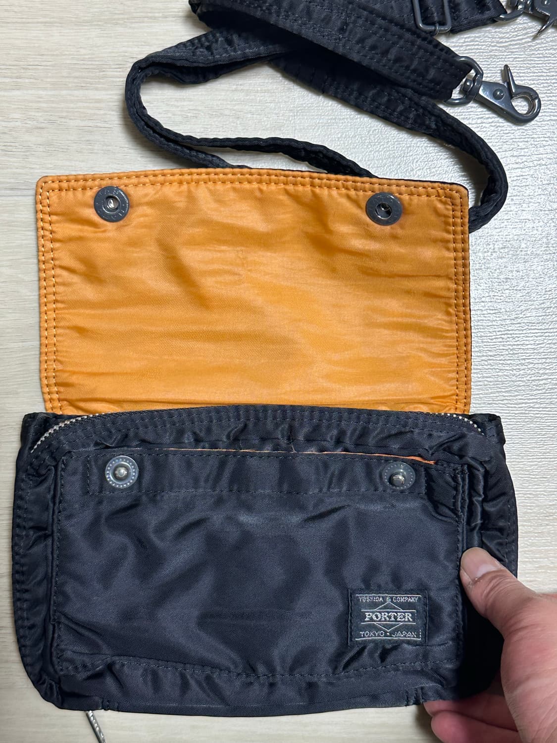 Porter 요시다 포터 탱커 스냅 숄더백 블랙 상품이미지4