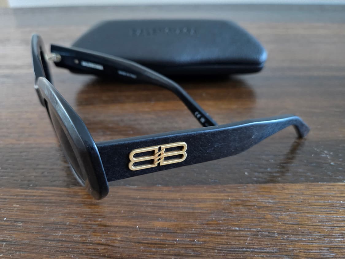 애쉬아일랜드 착용 발렌시아가 선글라스 상품이미지3