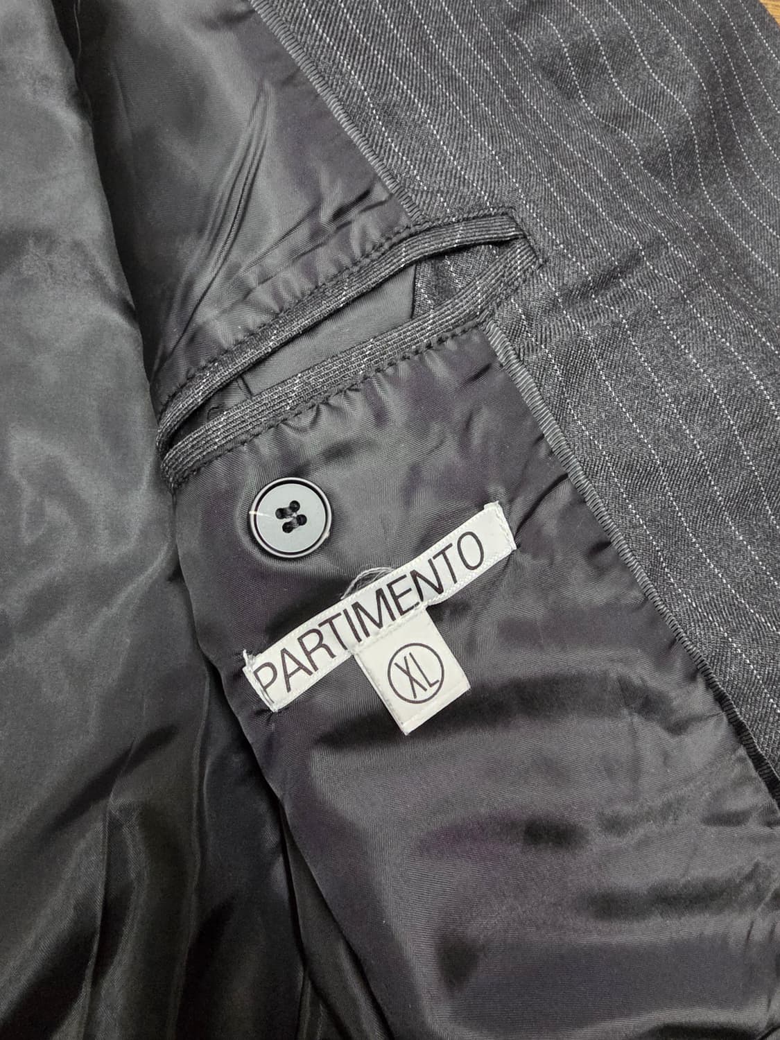  파르티멘토 핀스트라이프자켓

미사용품  상품이미지5