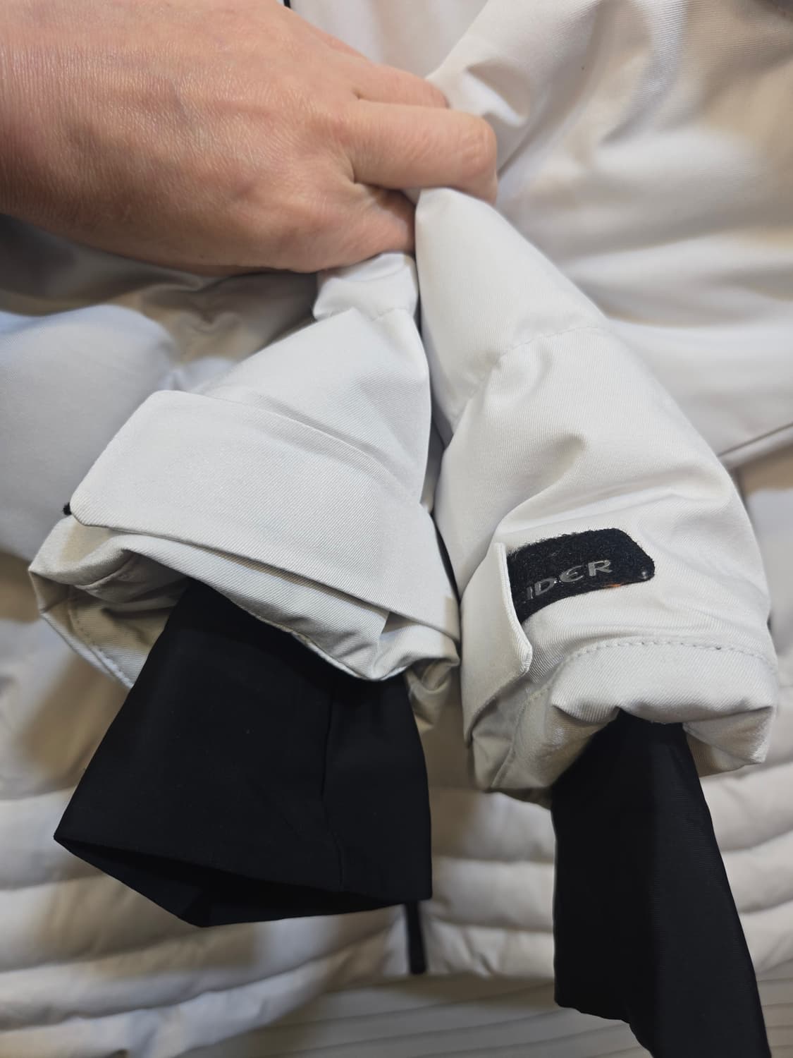 아이더 화이트패딩 상품이미지7