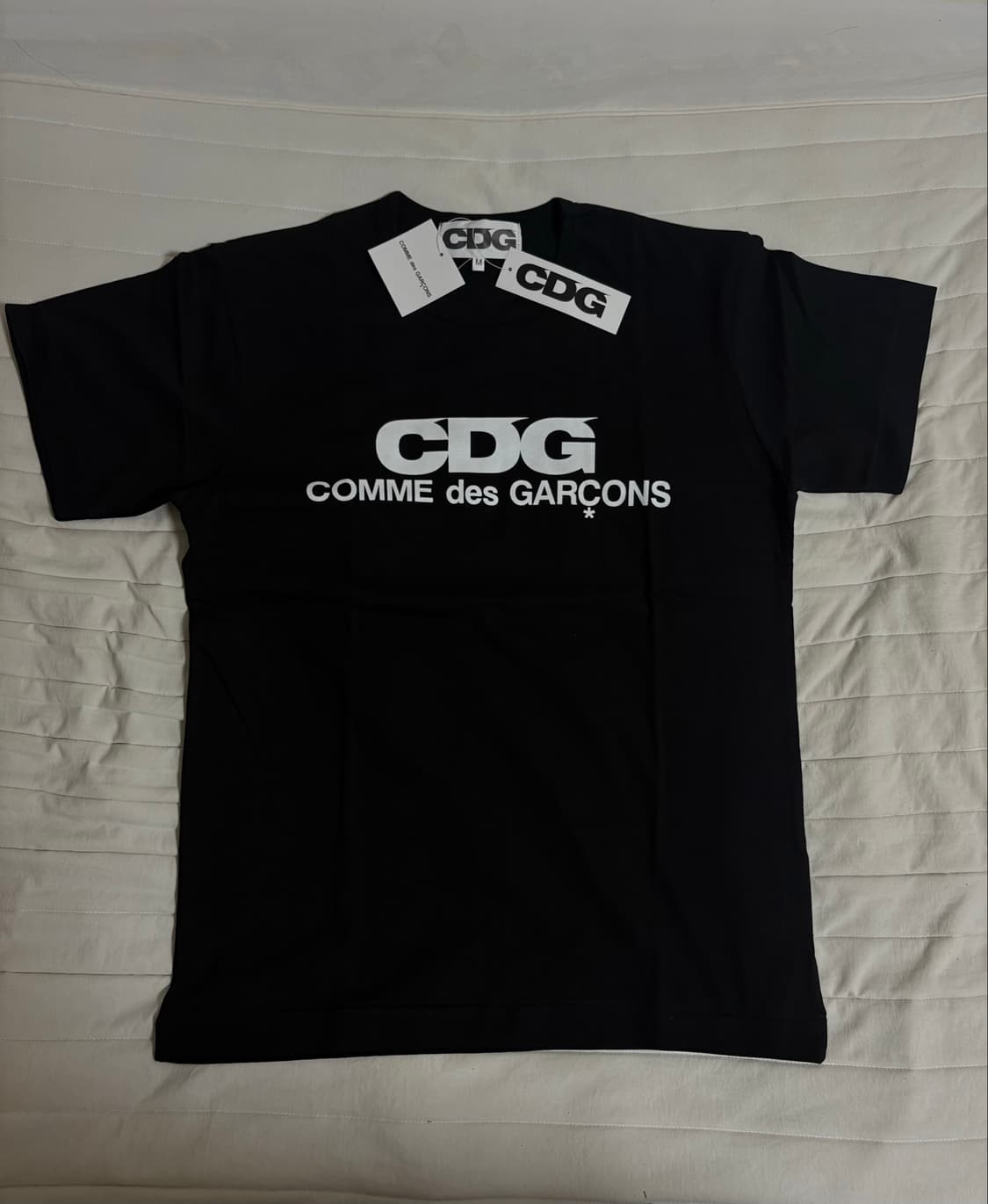 꼼데가르송 CDG 반팔 새상품 블랙 상품이미지1