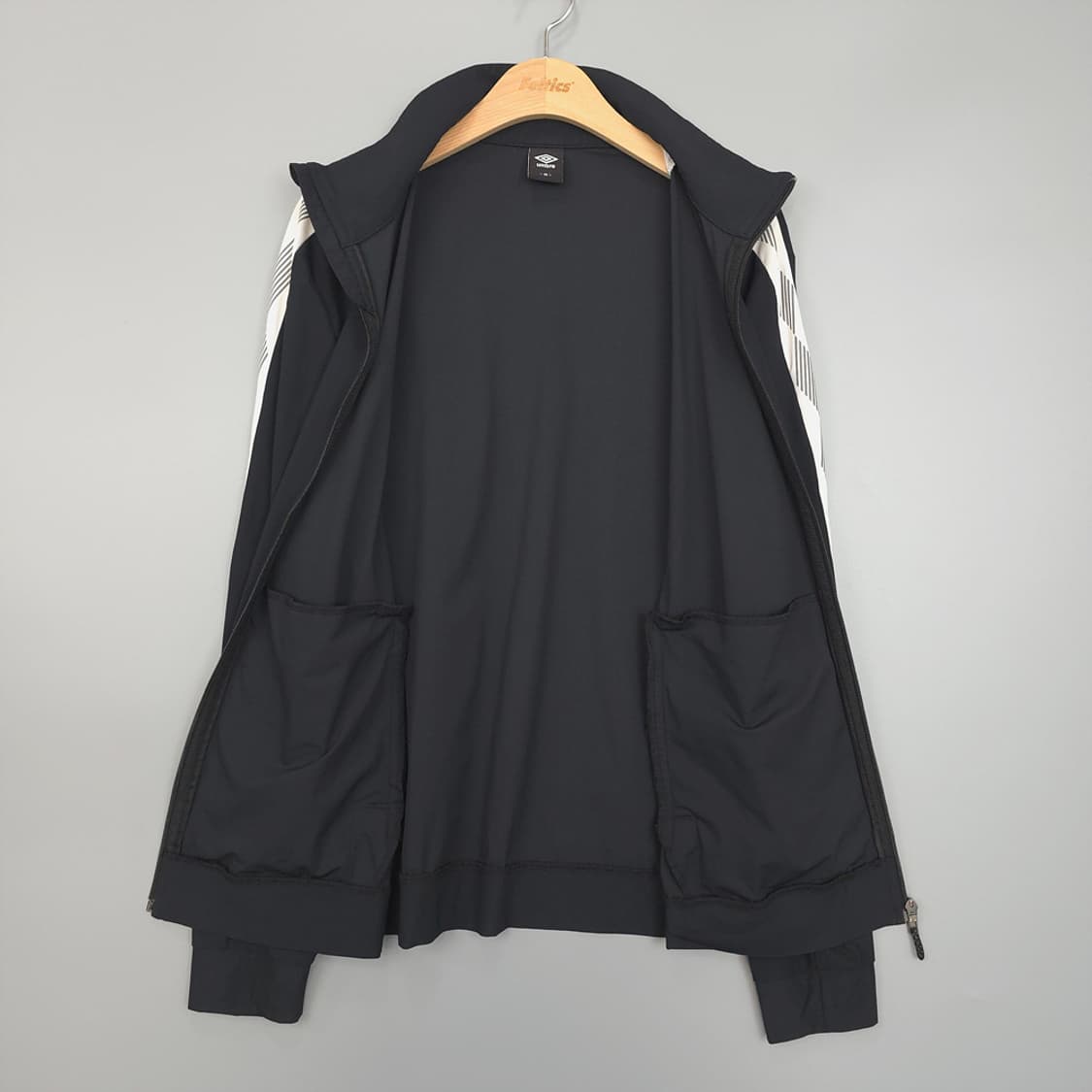 엄브로 Umbro 배색라인 트랙 집업 자켓 블랙 105(XL) 상품이미지5