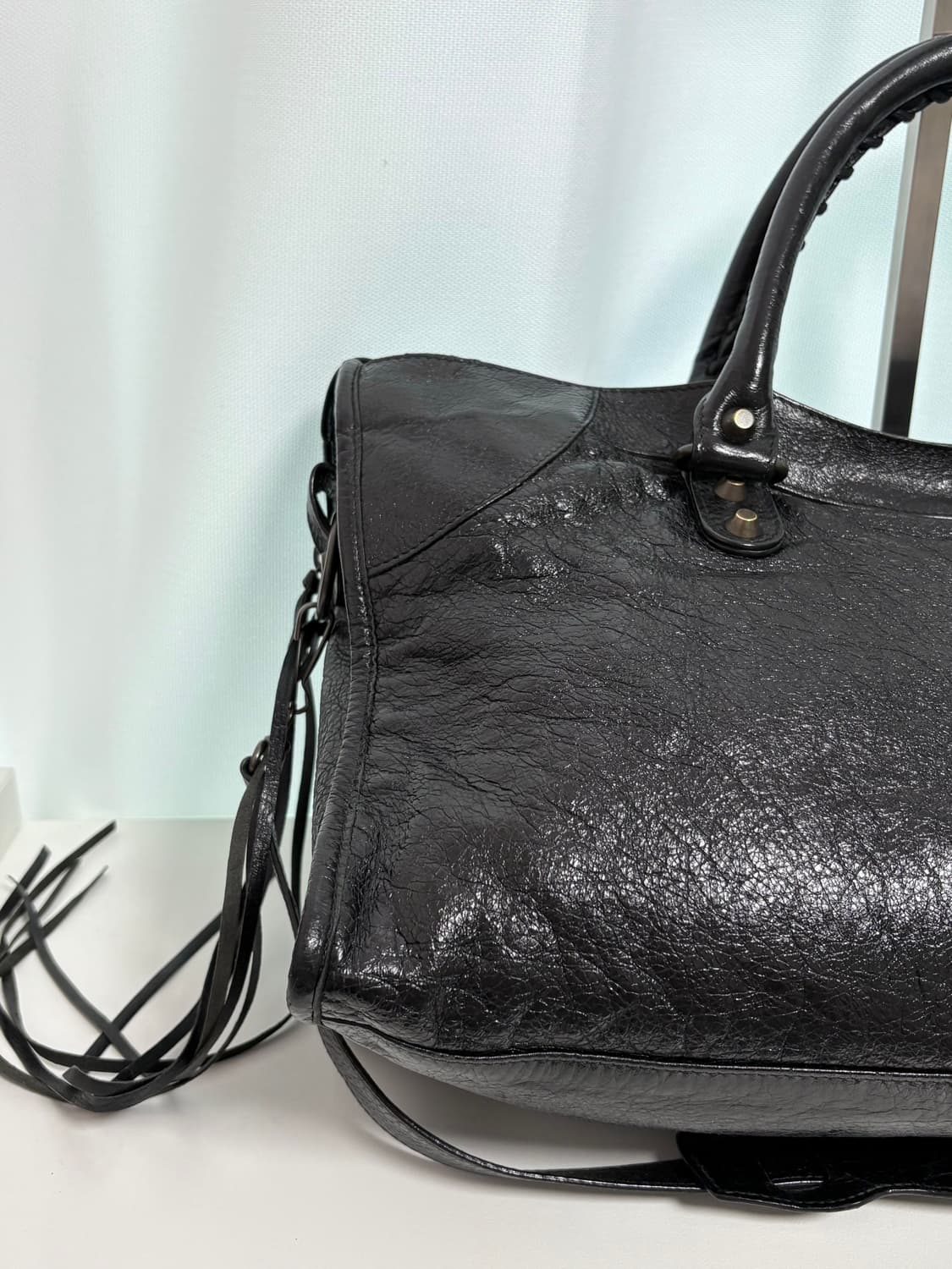 발렌시아가 파트타임 모터백 블랙 상품이미지4