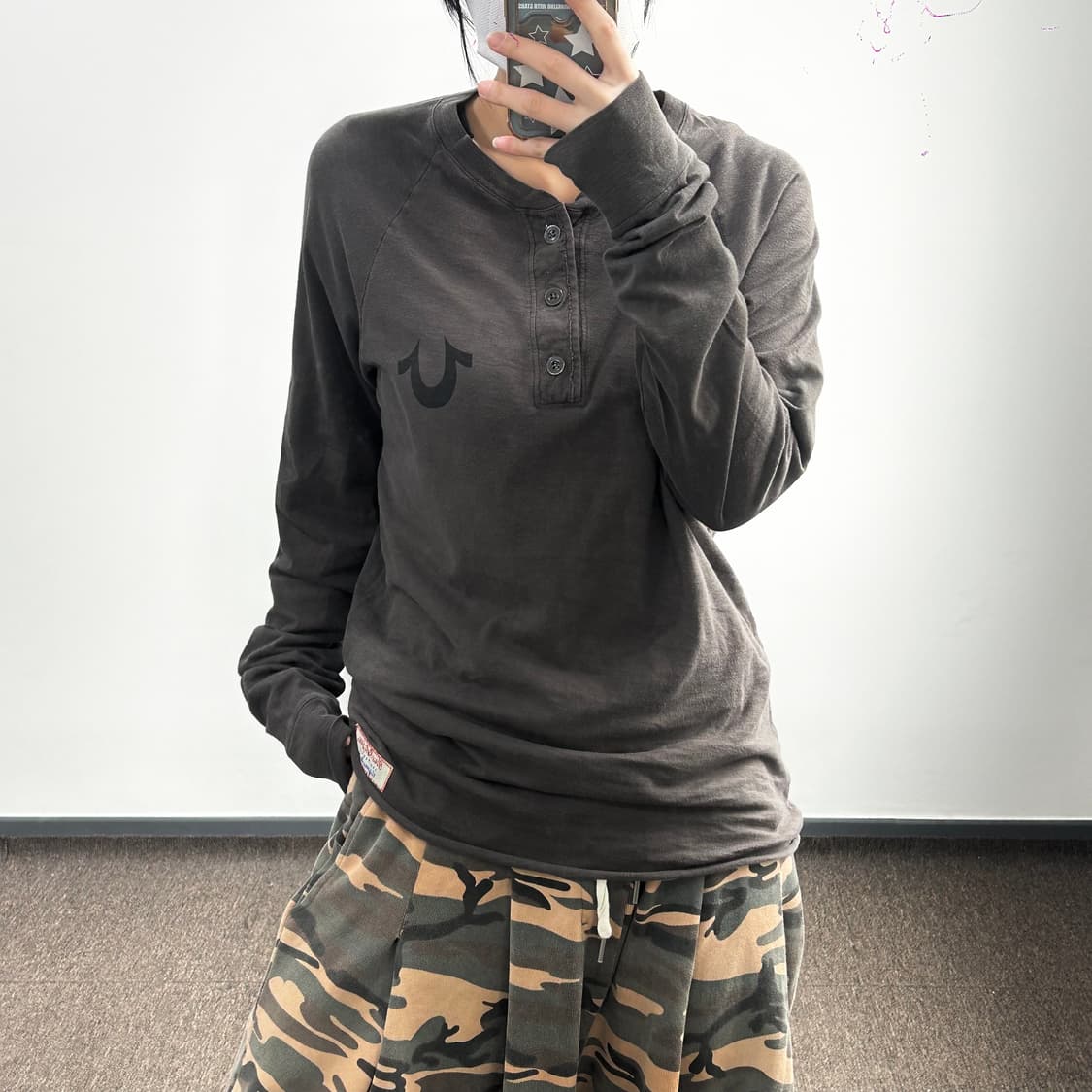 Truereligion 트루릴리젼 백포인트 버튼스냅 브라운 슬리브  상품이미지1