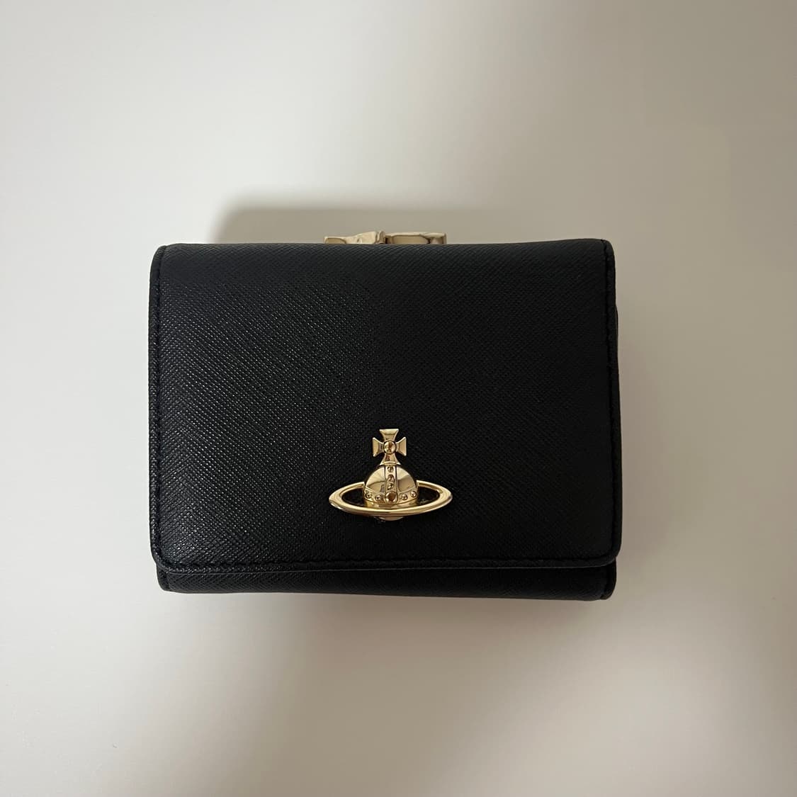 (정품) 비비안웨스트우드 사피아노 스몰 프레임 월렛 지갑 반지갑 상품이미지1