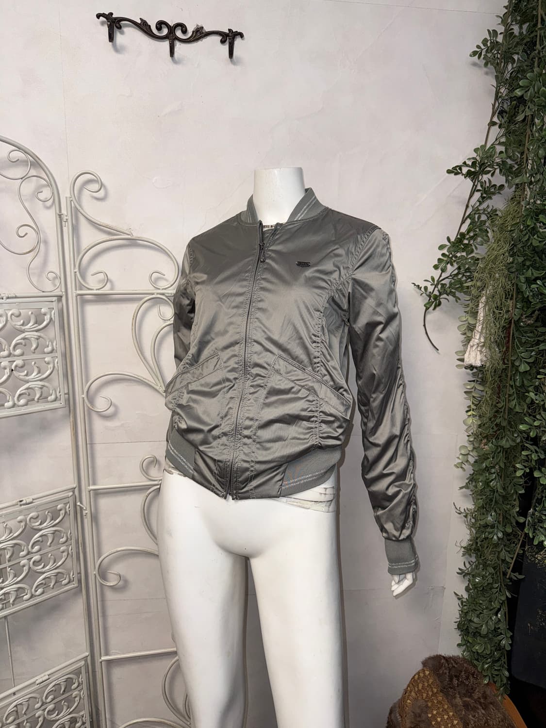 Tommy Hilfiger glossy silver shirring 봄버 상품이미지6