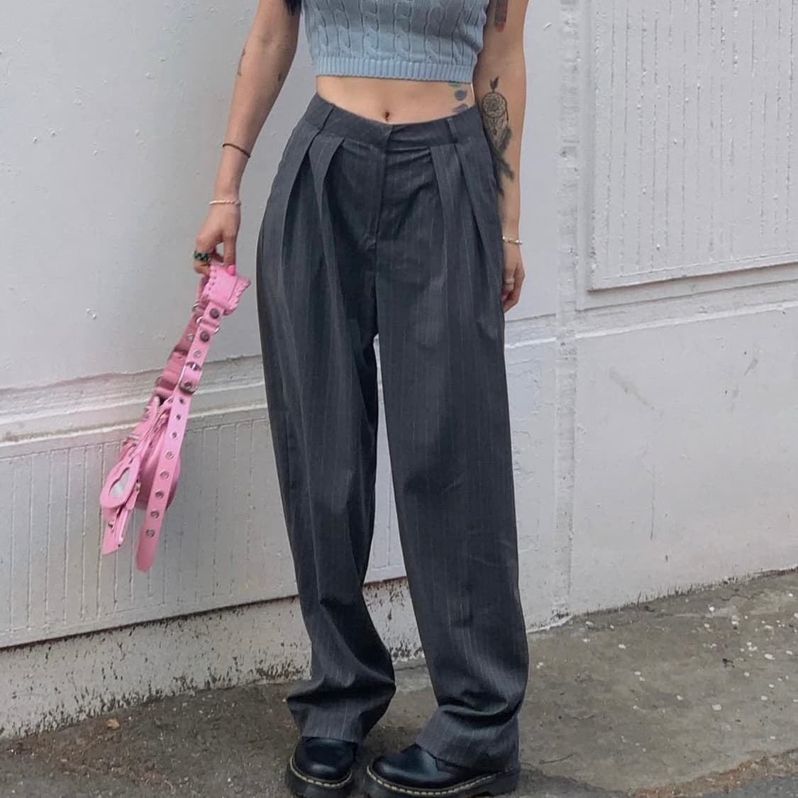 페일제이드 스트라이프 와이드 슬랙스 2023 그레이 상품이미지2