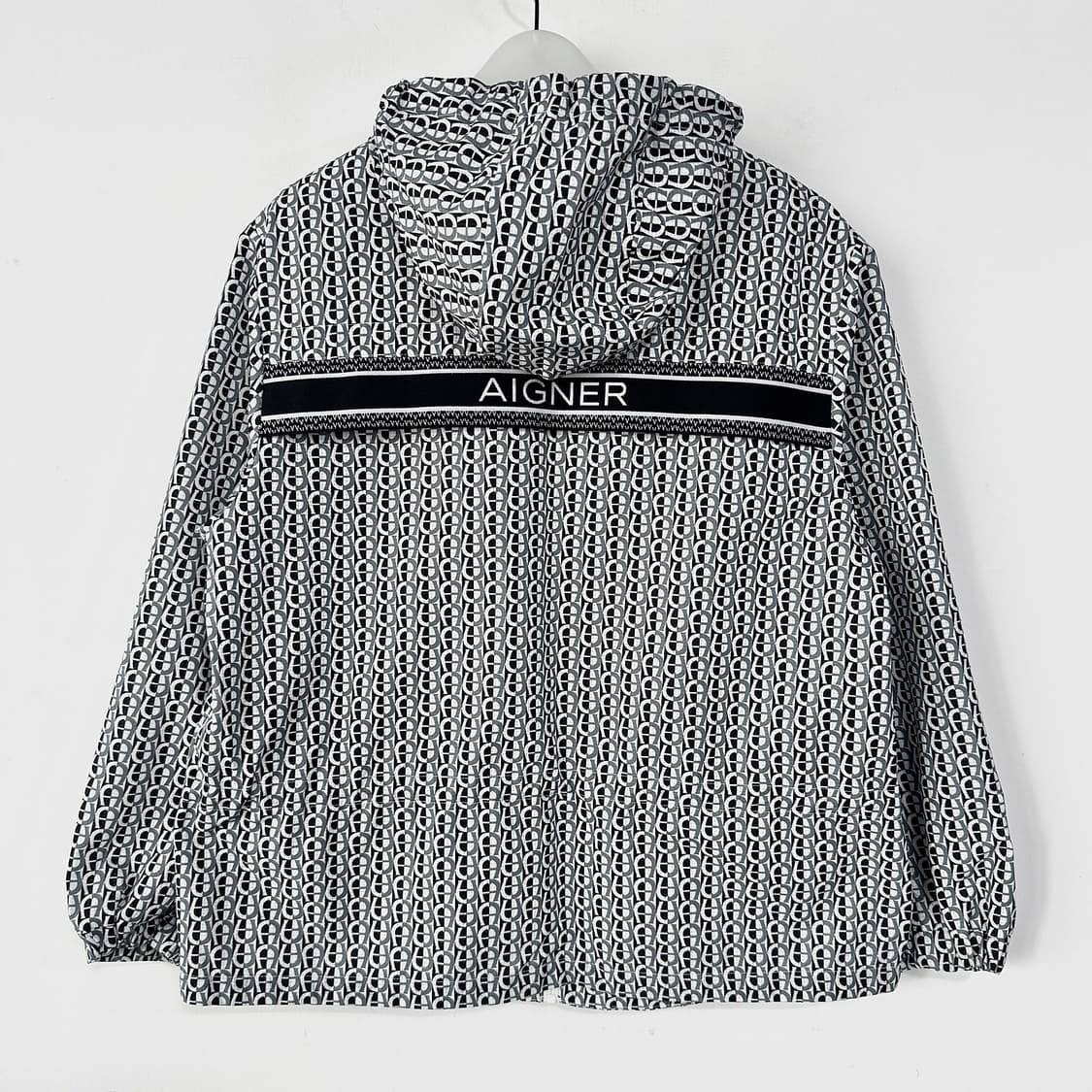 아이그너 24 로고 심볼 프린트 후드 집업 자켓 상품이미지4