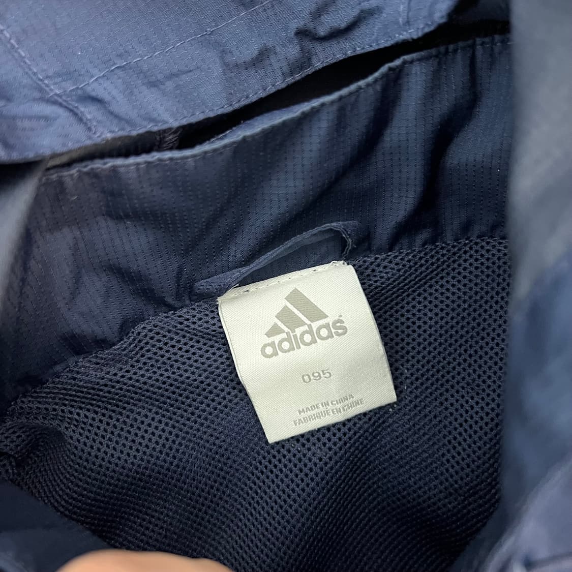 아디다스 레알마드리드 엠블럼 후드 바람막이 자켓 상품이미지4