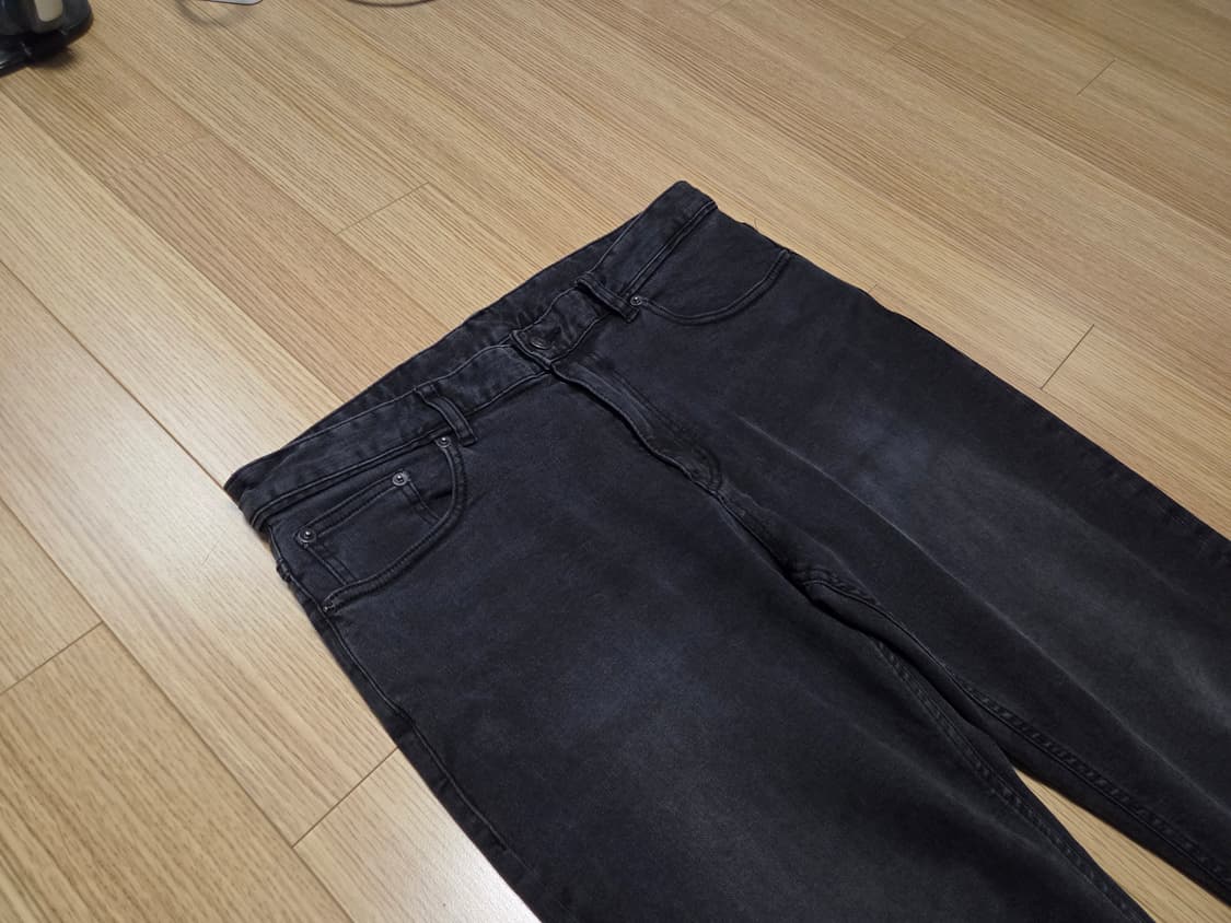 질스튜어트 뉴욕  맨 블랙 크롭 진 상품이미지5