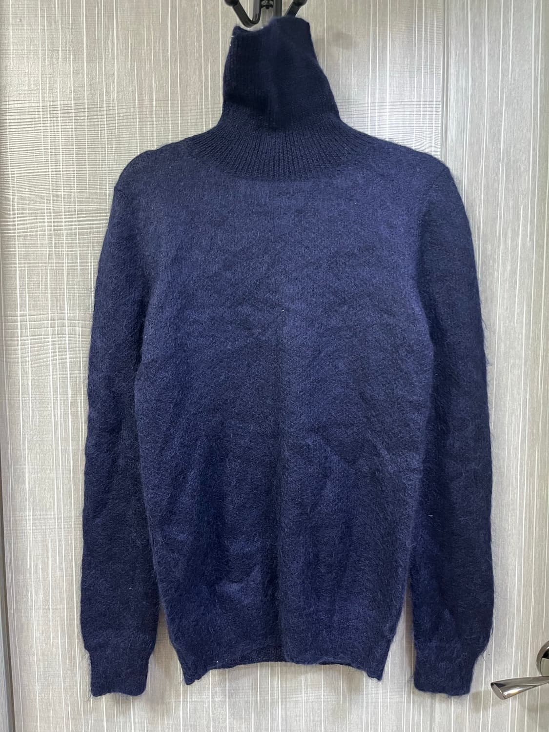 프라다 네이비 모헤어 터틀넥 상품이미지1