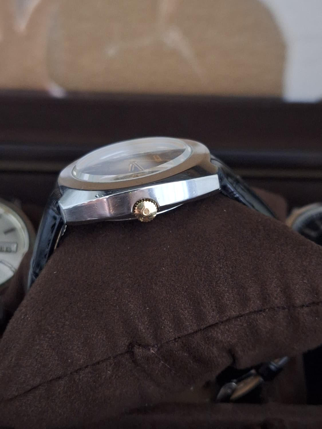 시티즌 70s 빈티지 오토매틱 스퀘어드 시계 판매합니다 상품이미지3