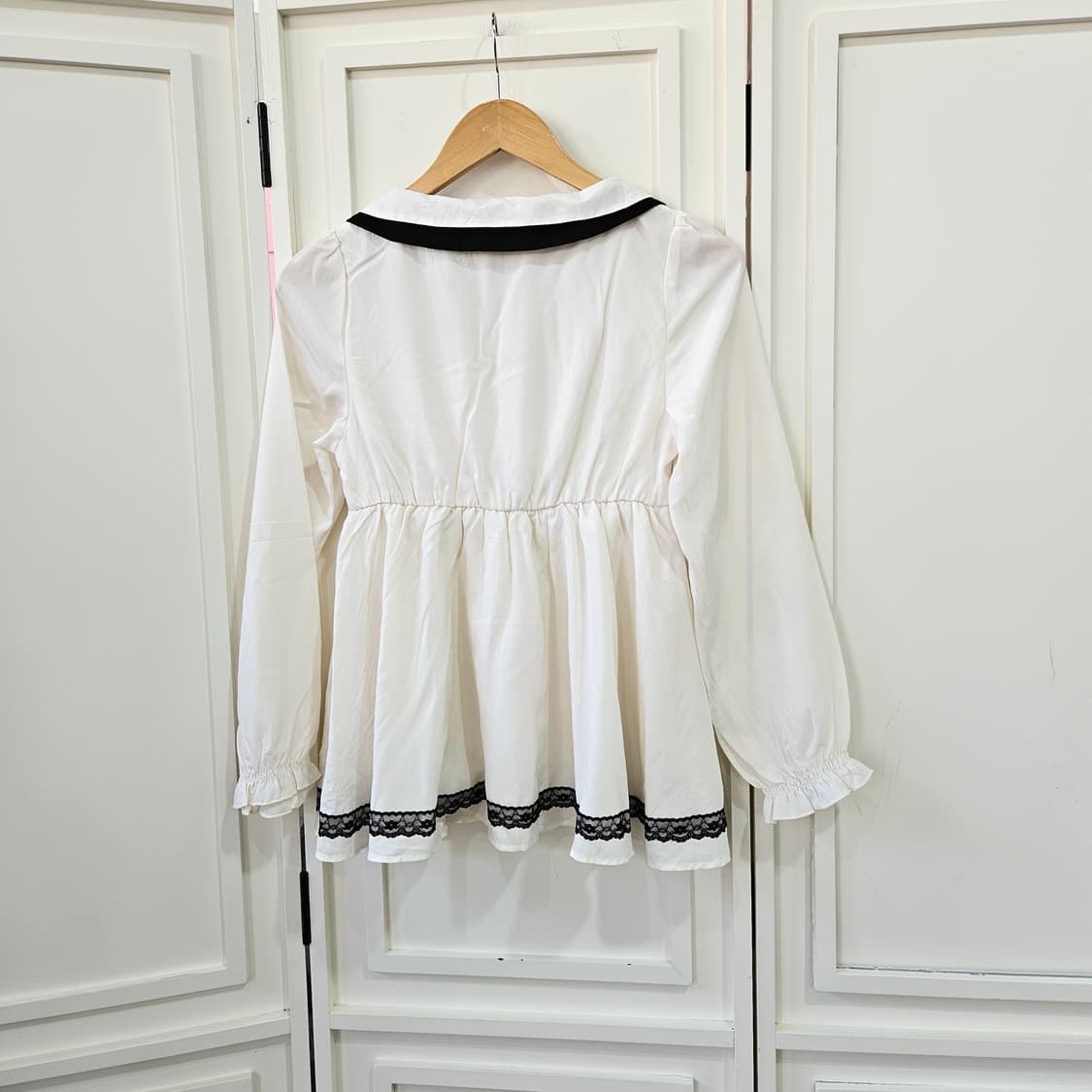 (Tralala) 배색카라 리본 블라우스 상품이미지6