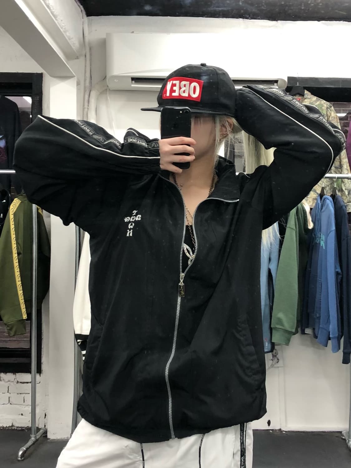 도그타운 사이드 로고 바람막이 상품이미지2