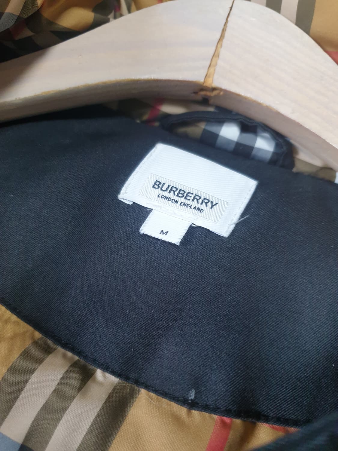 버버리 블랙 패딩 야상 점퍼 상품이미지4