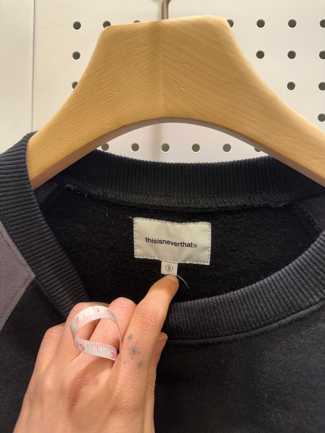 디스이즈네버댓 센터로고 투톤 맨투맨 U248 상품이미지4