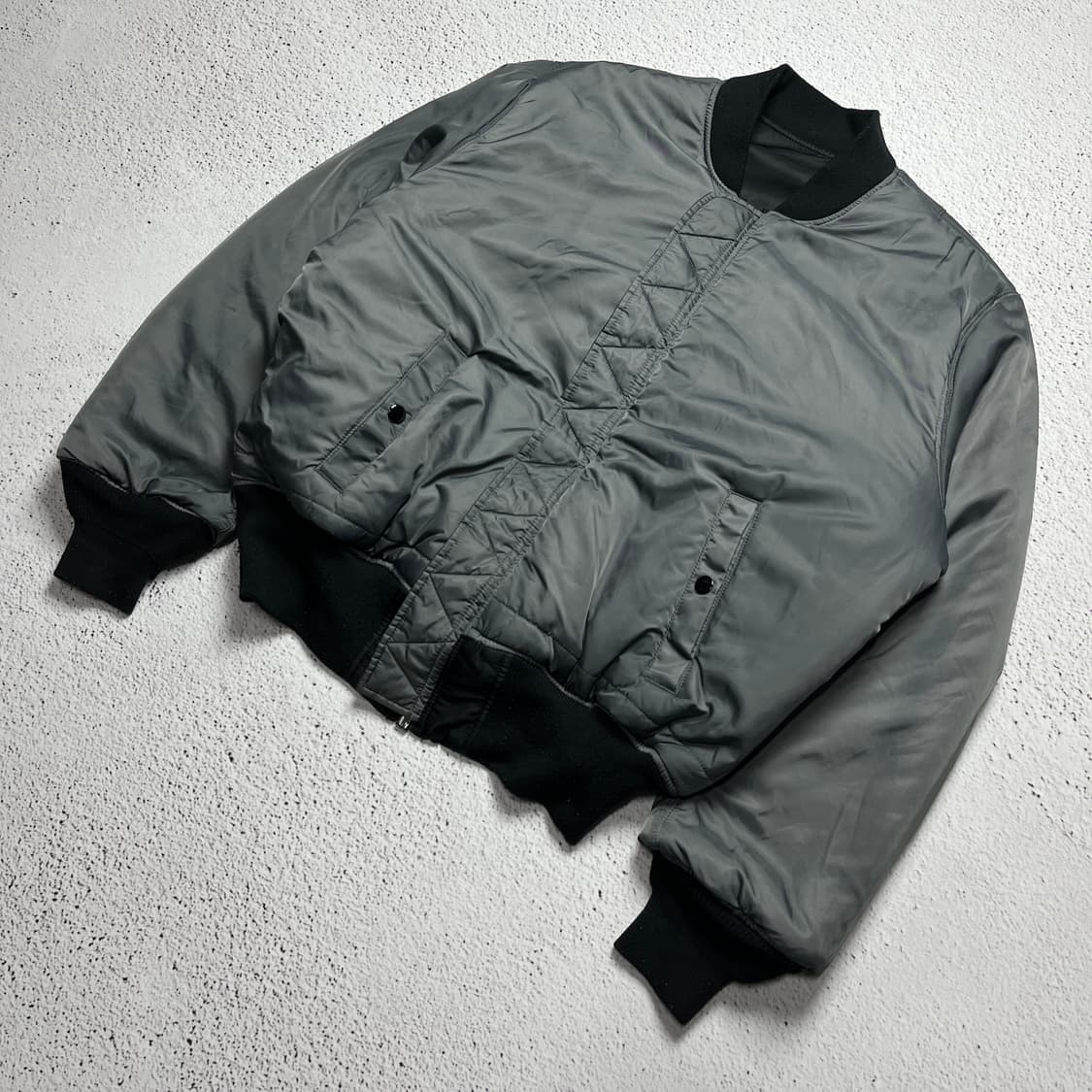 Alpha Industries MA-1 Flight Jacket 상품이미지8