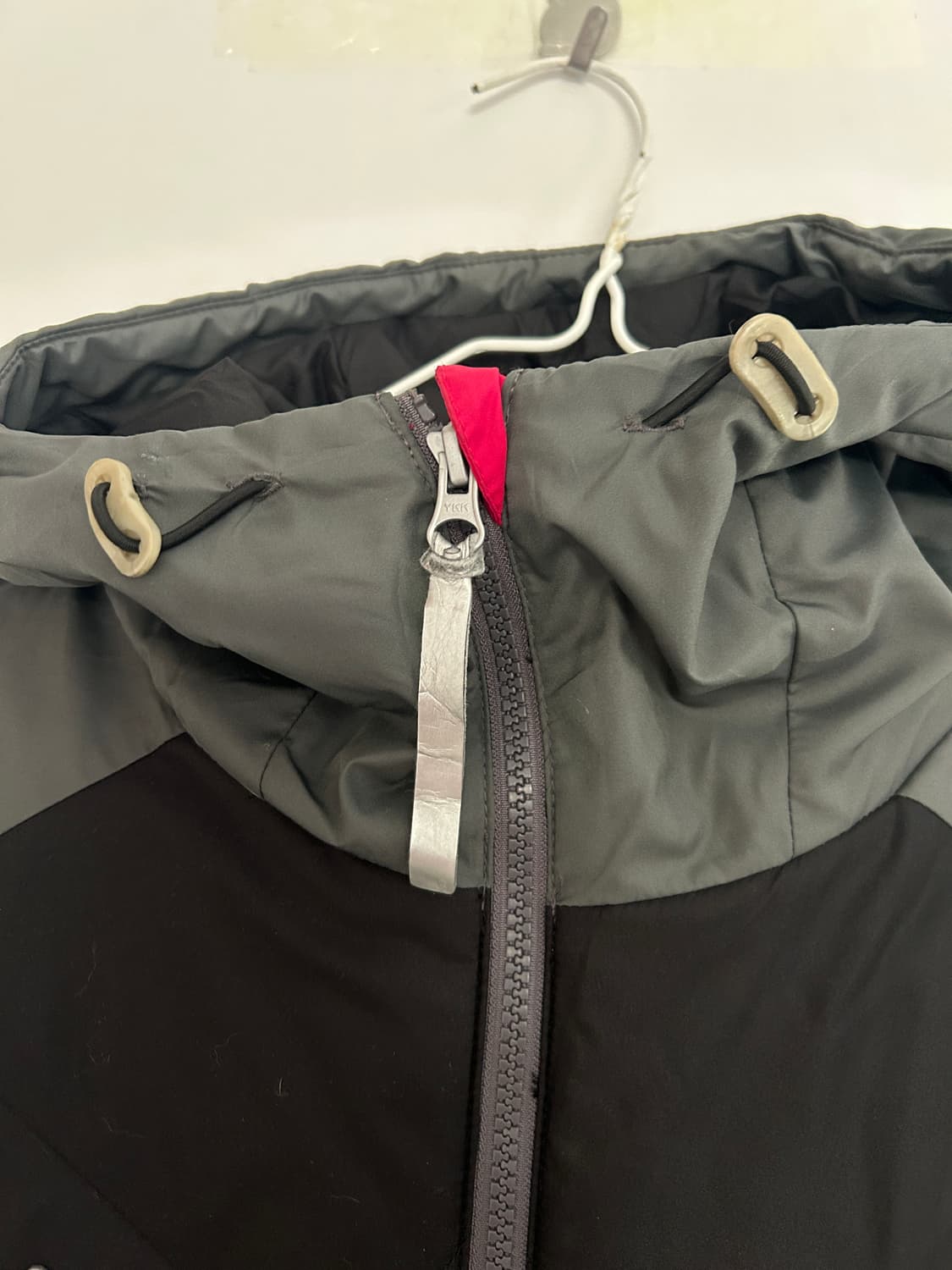 아디다스 돼지코 패딩 상품이미지3