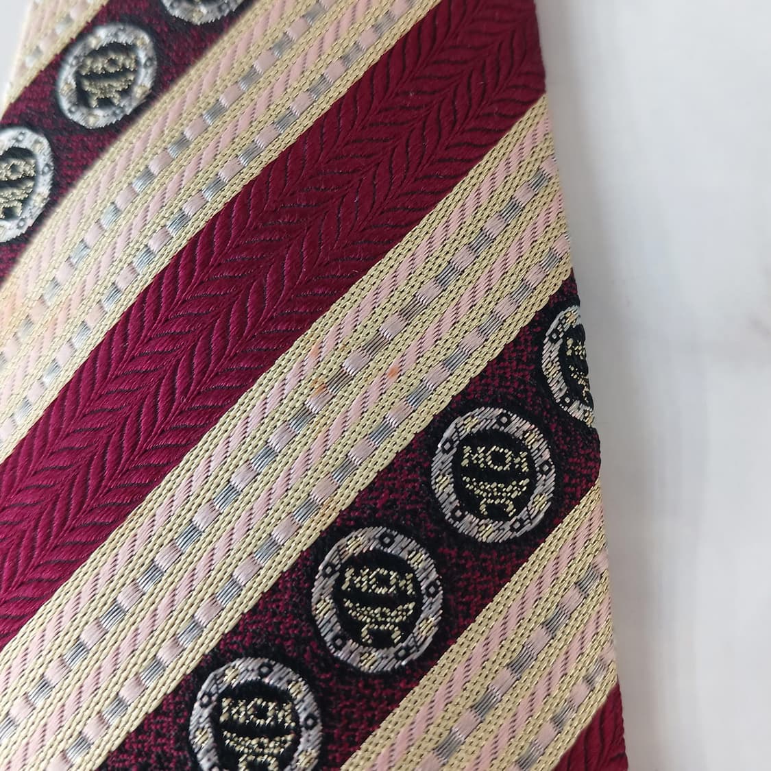 MCM 실크 베이지 스트라이프 메달리온 넥타이 9cm A등급 A19246 상품이미지9