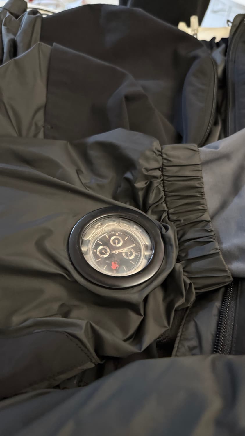 오호스 워치홀 윈드쉘 2사이즈 상품이미지1