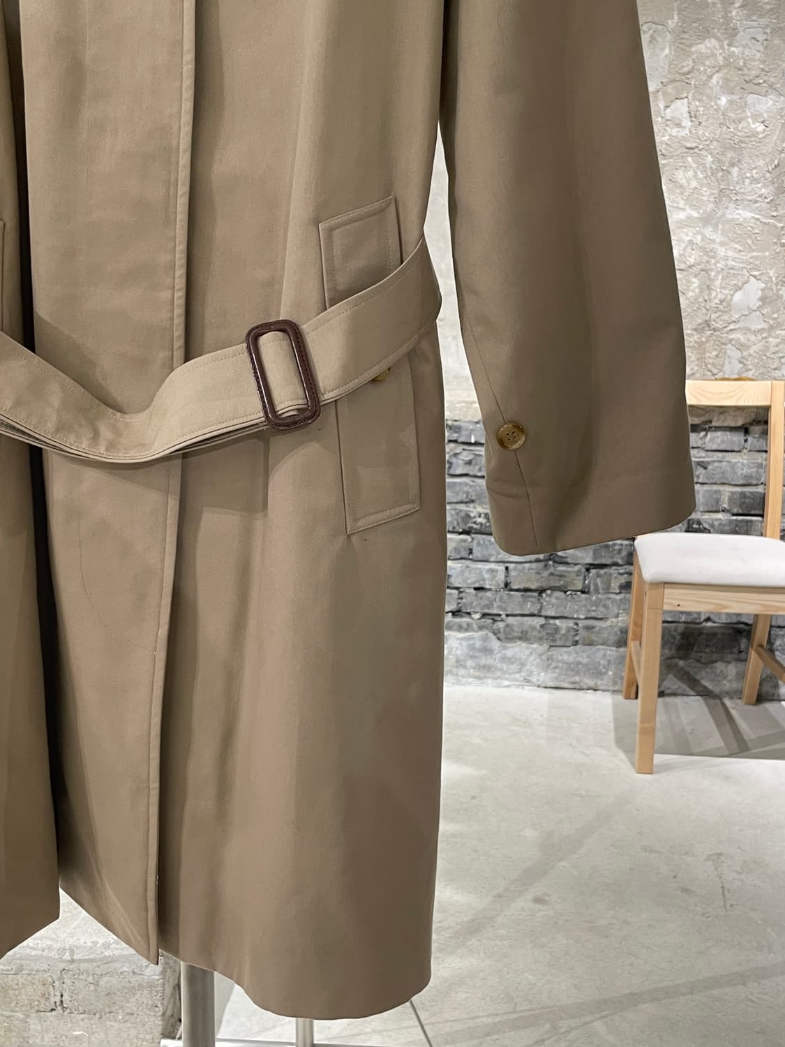 버버리 베이지 히든 버튼 벨티드 코튼 코트 상품이미지5