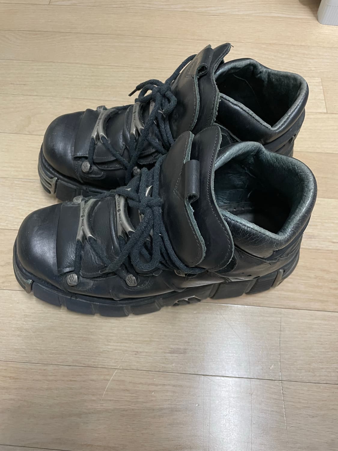 New Rock (뉴락) 앵클 부츠 45size(300)입니다. 상품이미지3