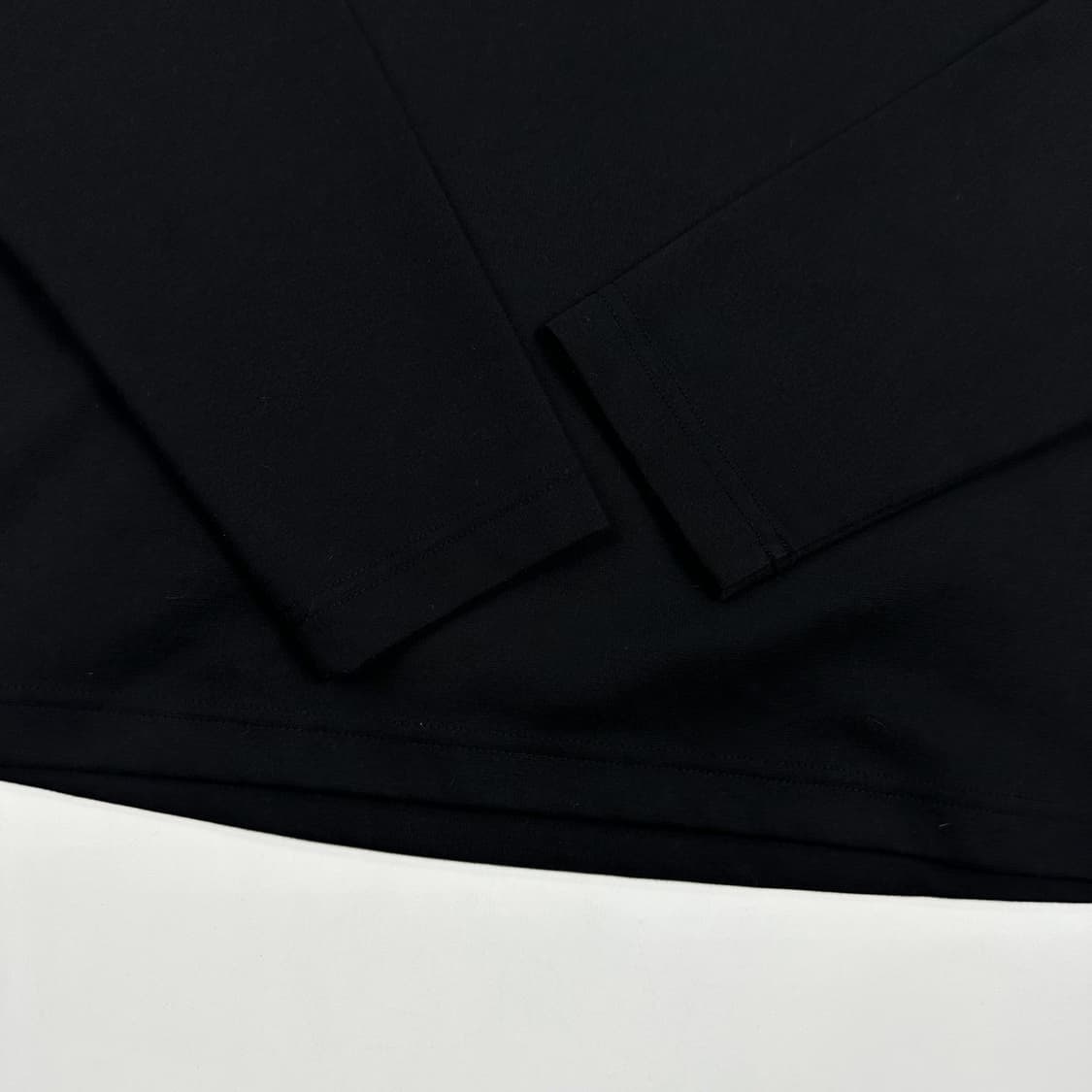 내셔널지오그래픽 백로고 블랙 긴팔티셔츠 (M) 상품이미지5