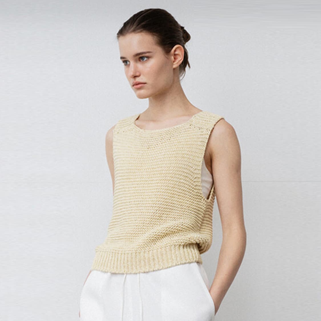 레이스(RRACE) 스퀘어넥 슬리브리스 니트 프리사이즈 새상품 상품이미지2