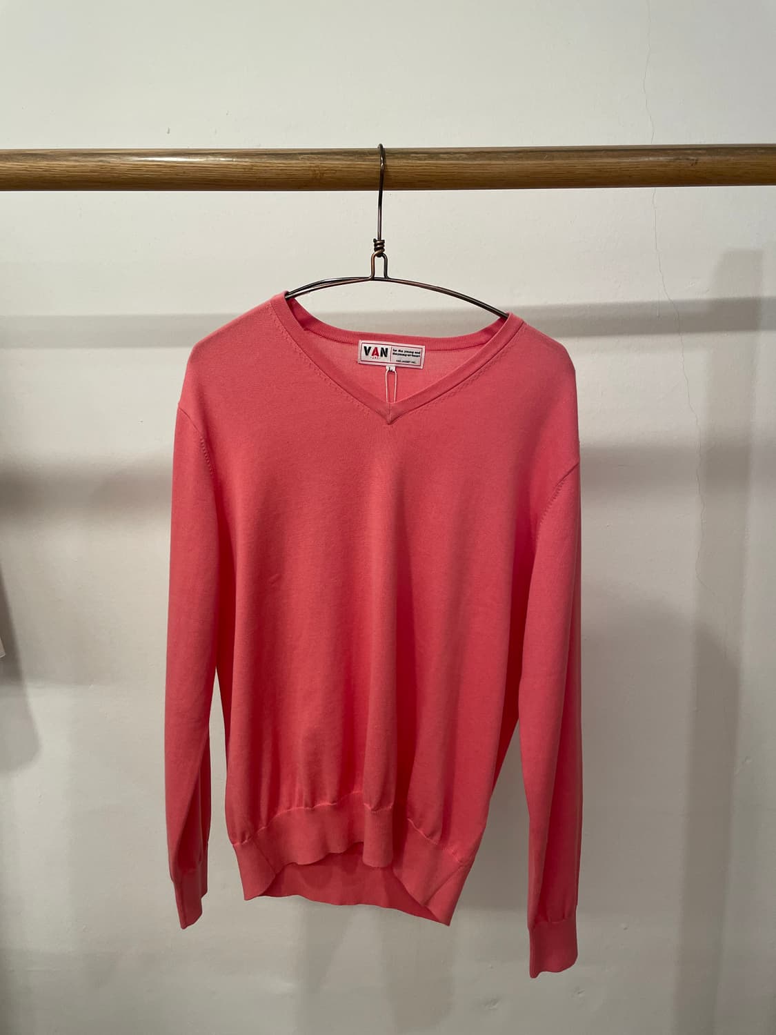 VAN JACKET pink v neck knit 상품이미지1