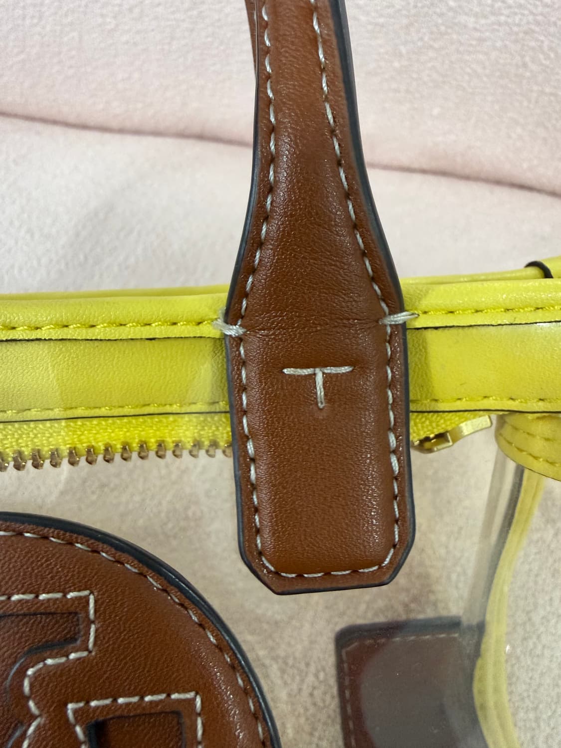 토리버치 투명 PVC + 레더 미니 토트백 상품이미지7