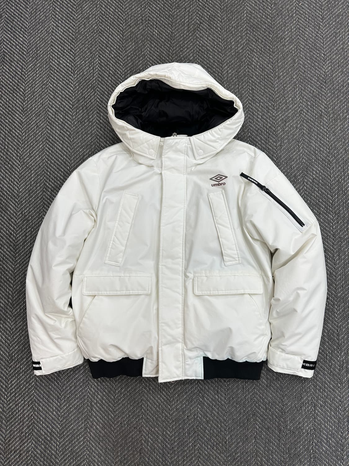 엄브로 패딩 화이트 상품이미지1