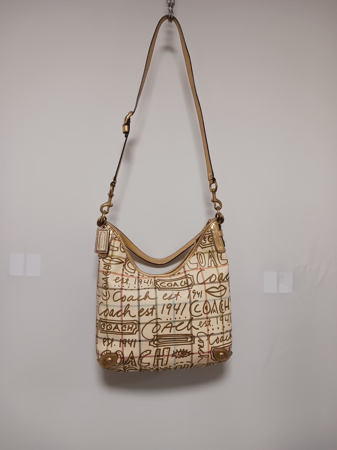 코치  골드 그라피티 숄더백 상품이미지1