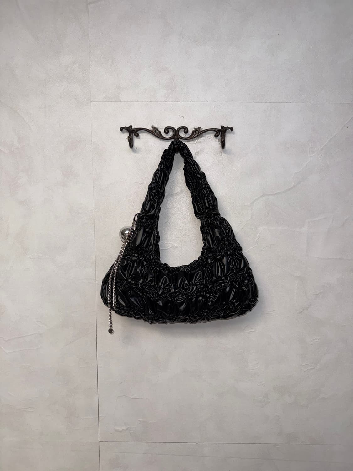 Kwani Airy Tote Small Black  상품이미지1