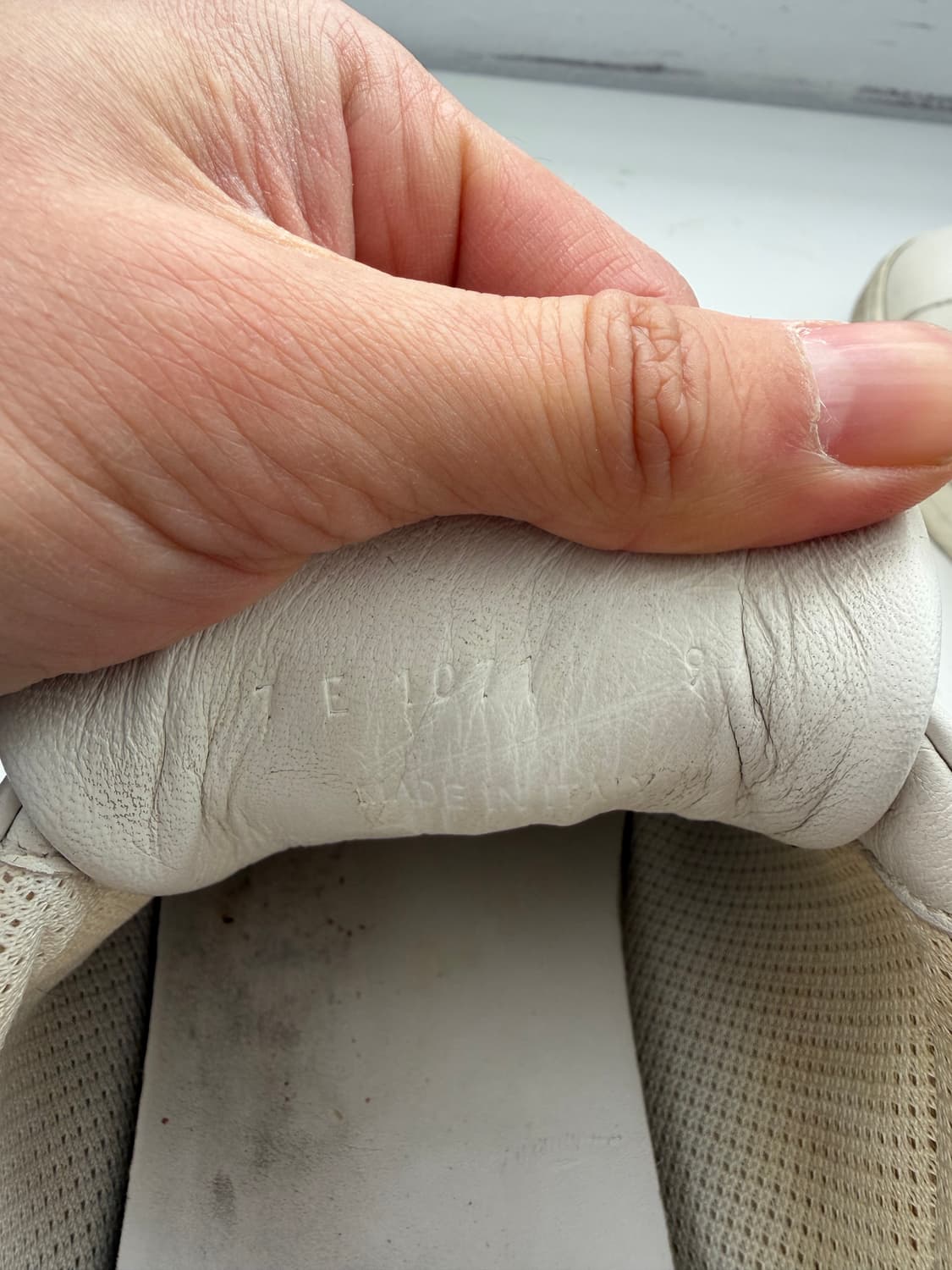 정품) 펜디 남성 스니커즈 컬러풀 슈레이스 280(9) 상품이미지9