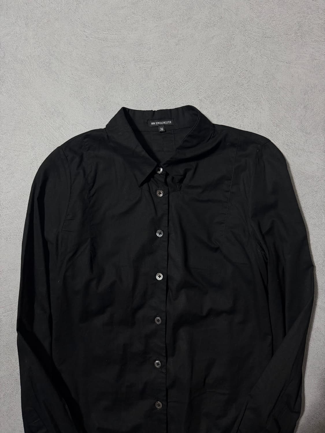 앤 드뮐미스터 백 스트랩 셔츠 상품이미지3