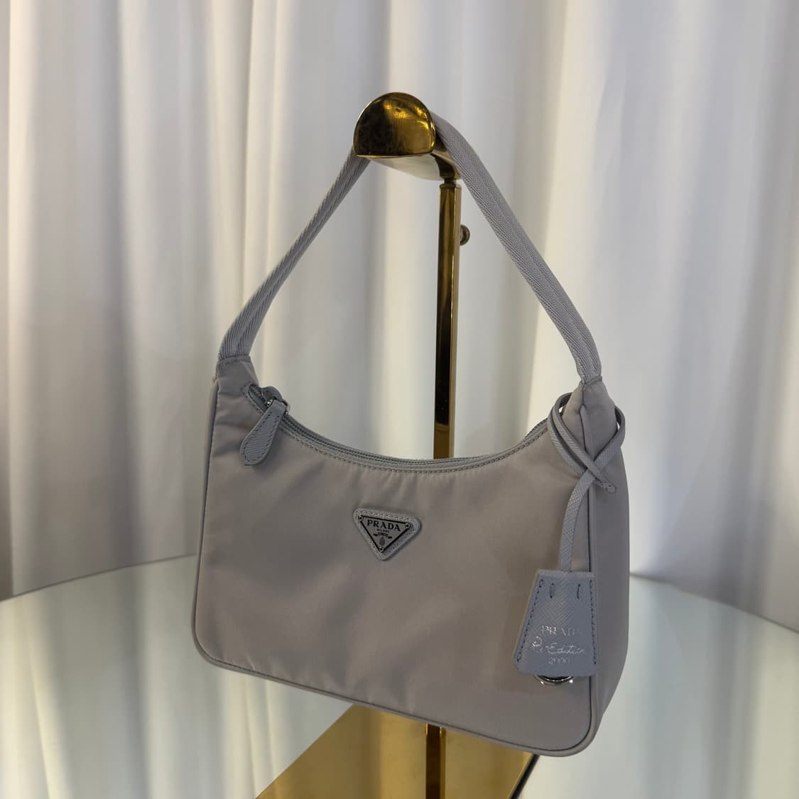 프라다 리나일론 리에디션 2000 호보 숄더백 상품이미지3