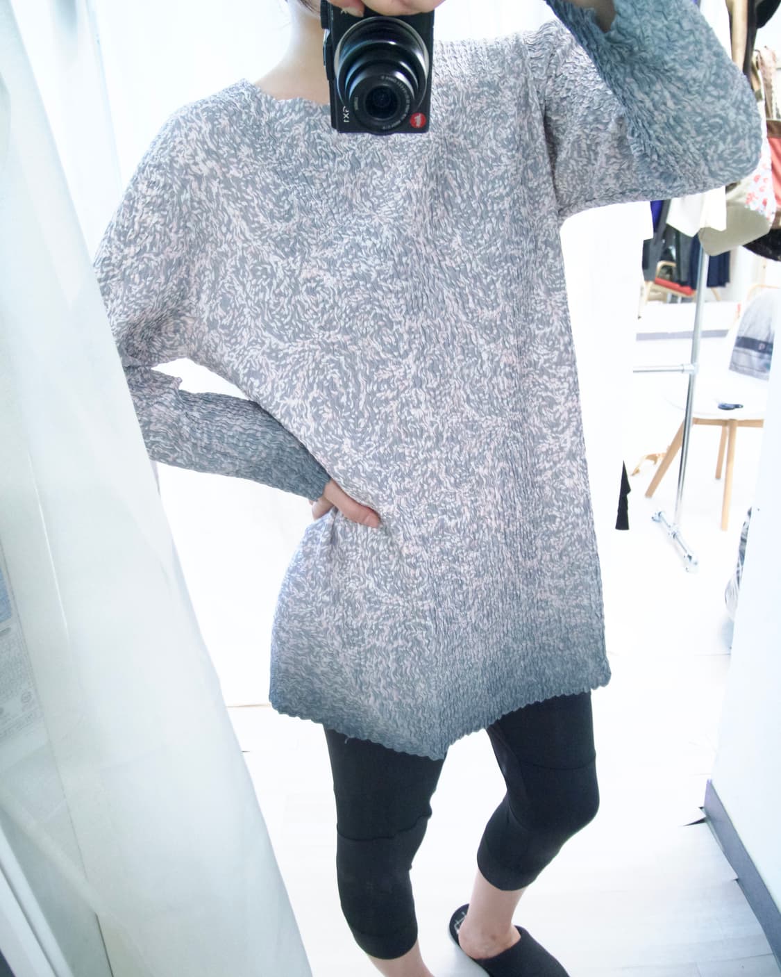 Gradation pleats long sleeve top 상품이미지1