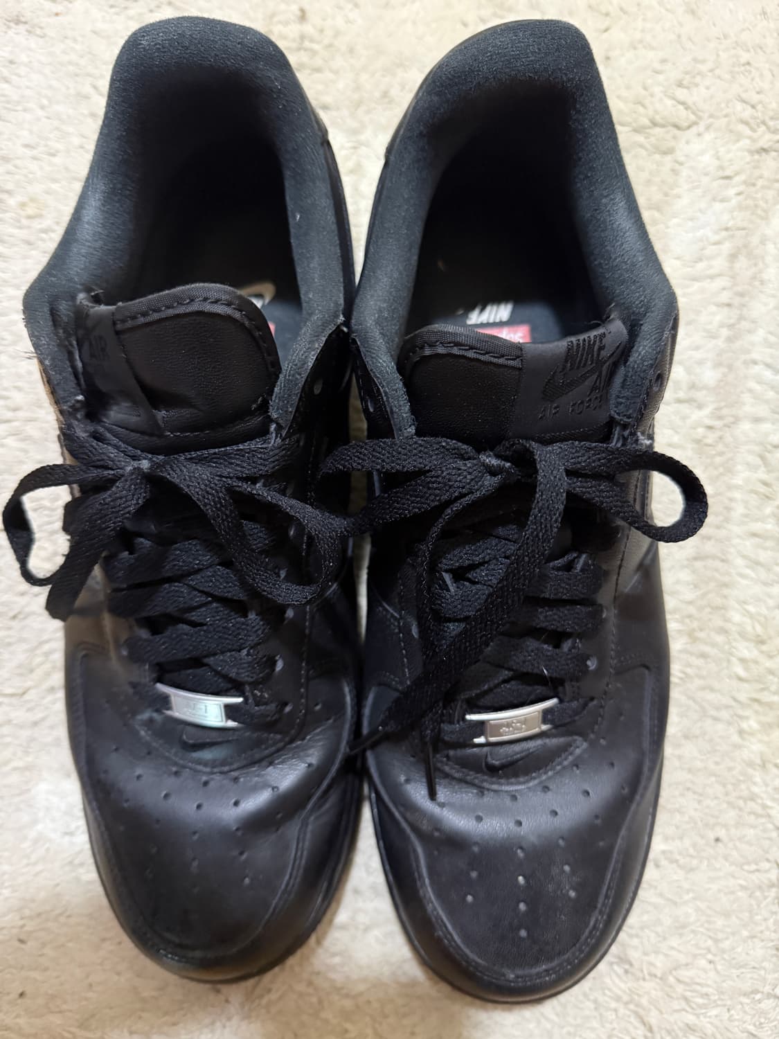 나이키 x 슈프림 에어포스 1 로우 블랙 상품이미지5