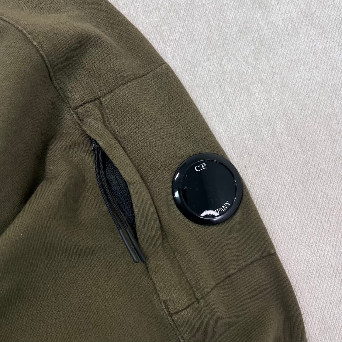 100 CP컴퍼니 고글와펜 카키 롱슬리브 티셔츠 상품이미지4