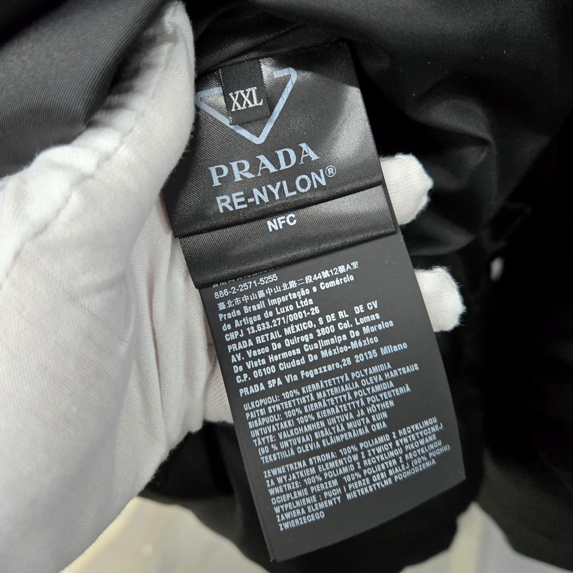 프라다 삼각로고 리버서블 양면 패딩 XXL 상품이미지5