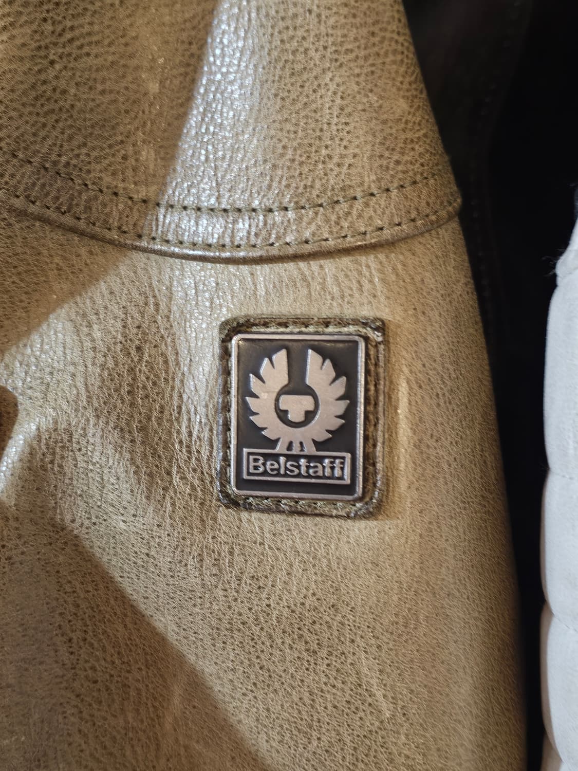 벨스타프 갱스터 2.0 올리브 그린 상품이미지2