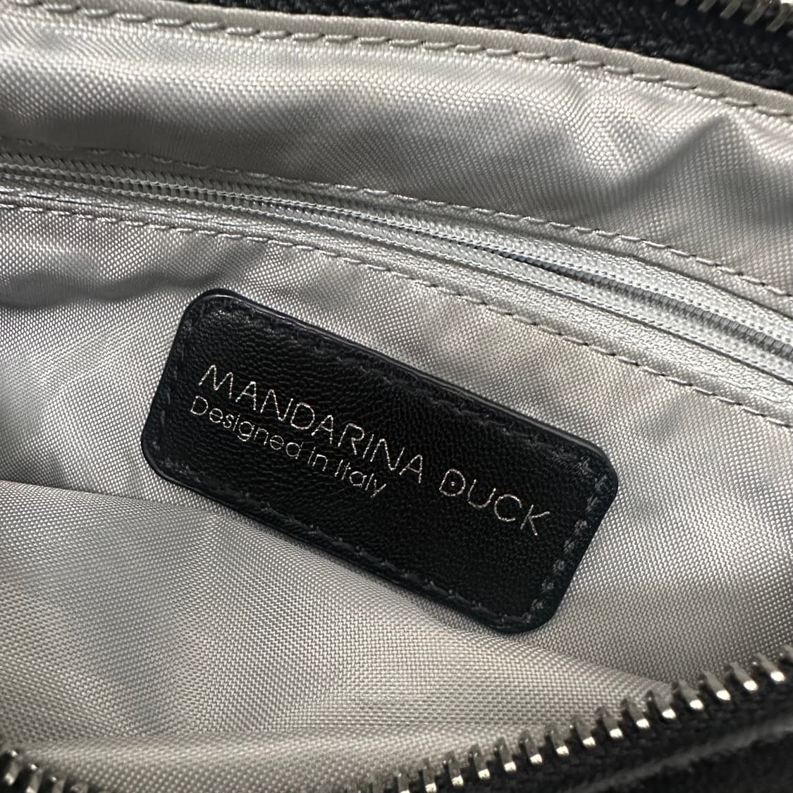 만다리나덕 미니 크로스백 가방 네이비 상품이미지7