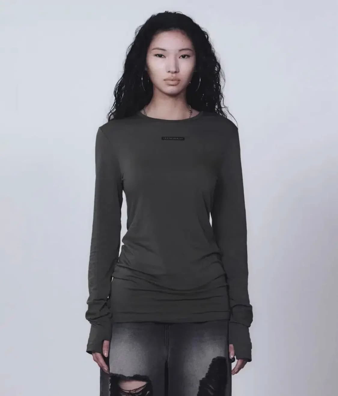 트리밍버드 베이직 라벨 핑거 홀 롱 슬리브 상품이미지1
