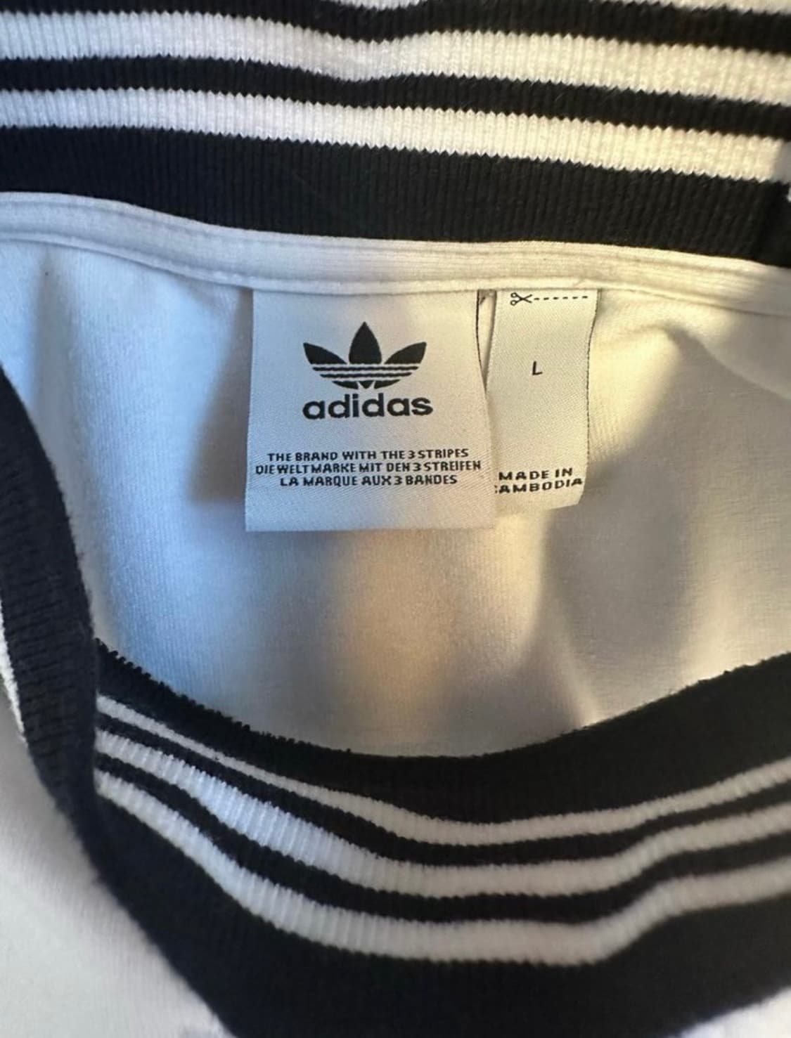 아디다스 화이트 스트라이프 반팔 티셔츠 상품이미지4