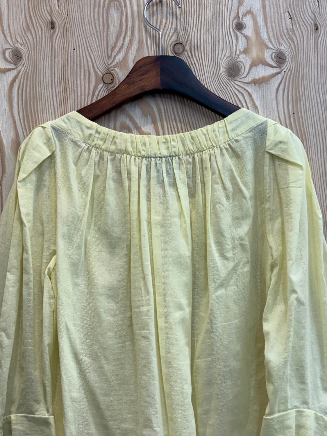 비비안 웨스트우드 오프숄더 셔링 블라우스 상품이미지4