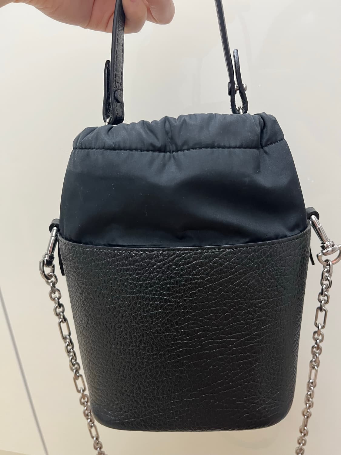 메종 마르지엘라 5AC 버킷백 블랙 상품이미지2