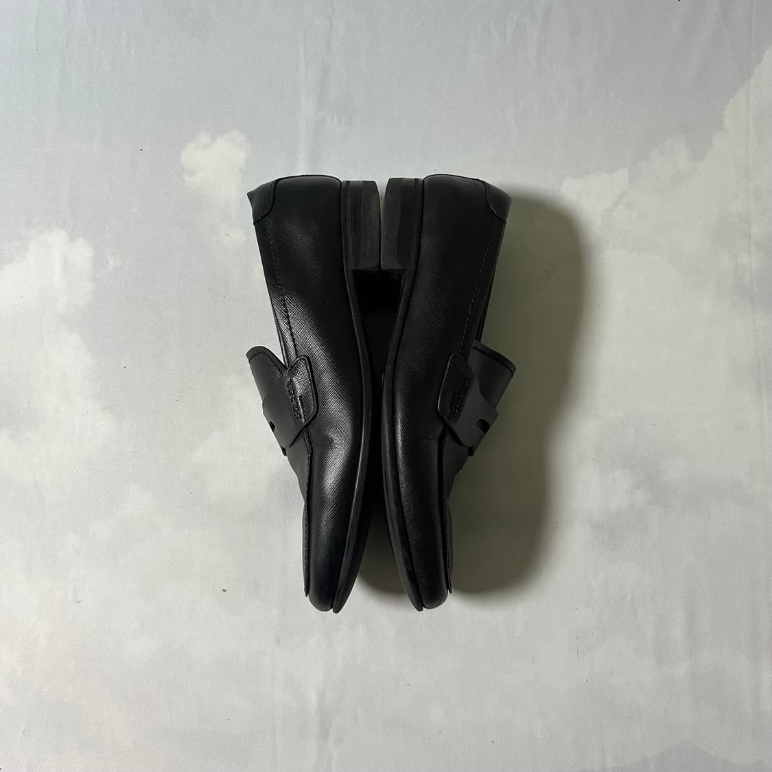 Prada classic strap loafers shoes 상품이미지4