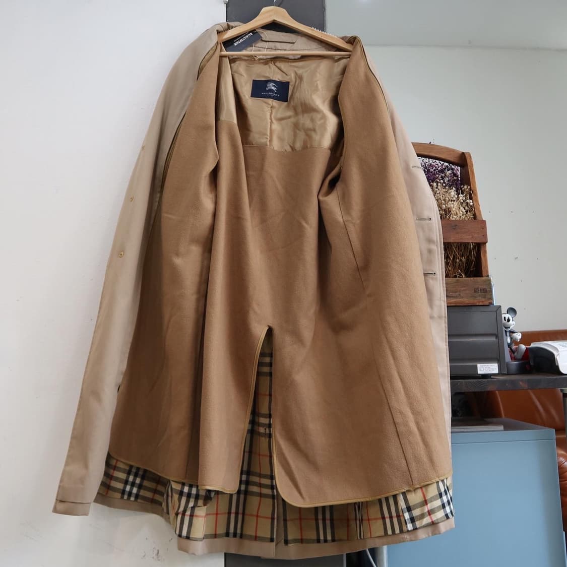 버버리 베이지 싱글코트 상품이미지5