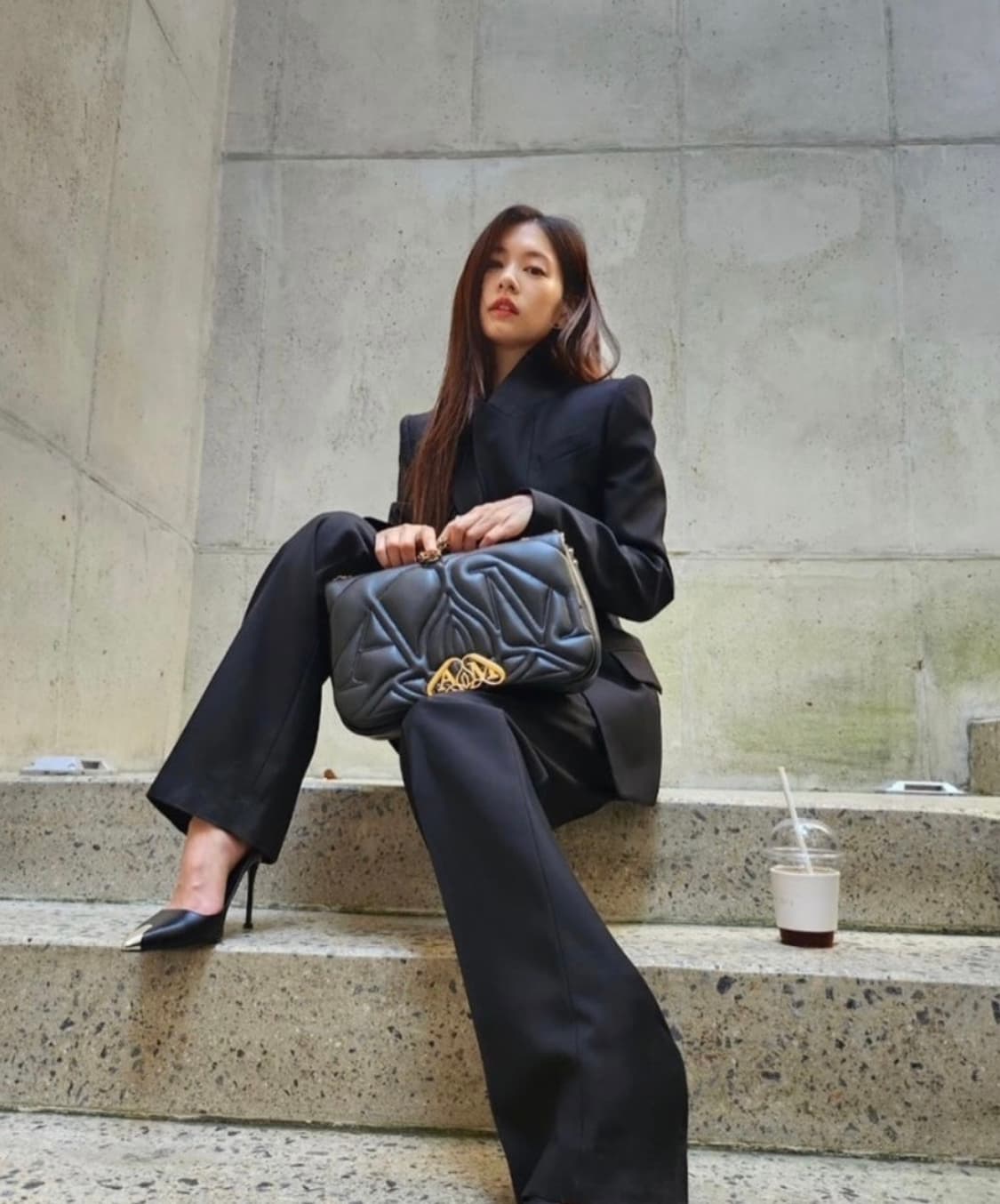 알렉산더 맥퀸 씰 백 블랙 라지 상품이미지7