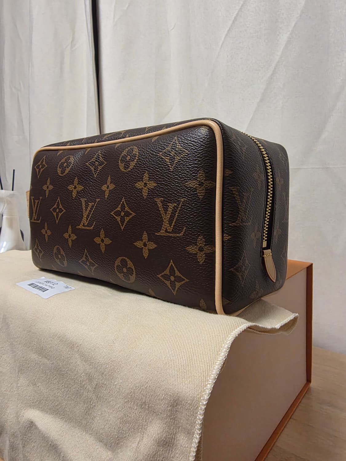 [새상품급] 루이비통 락커 돕키트 모노그램 클러치 상품이미지5